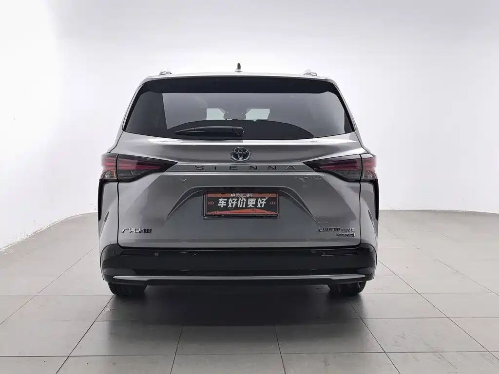 Toyota Sienna — миниатюра 4