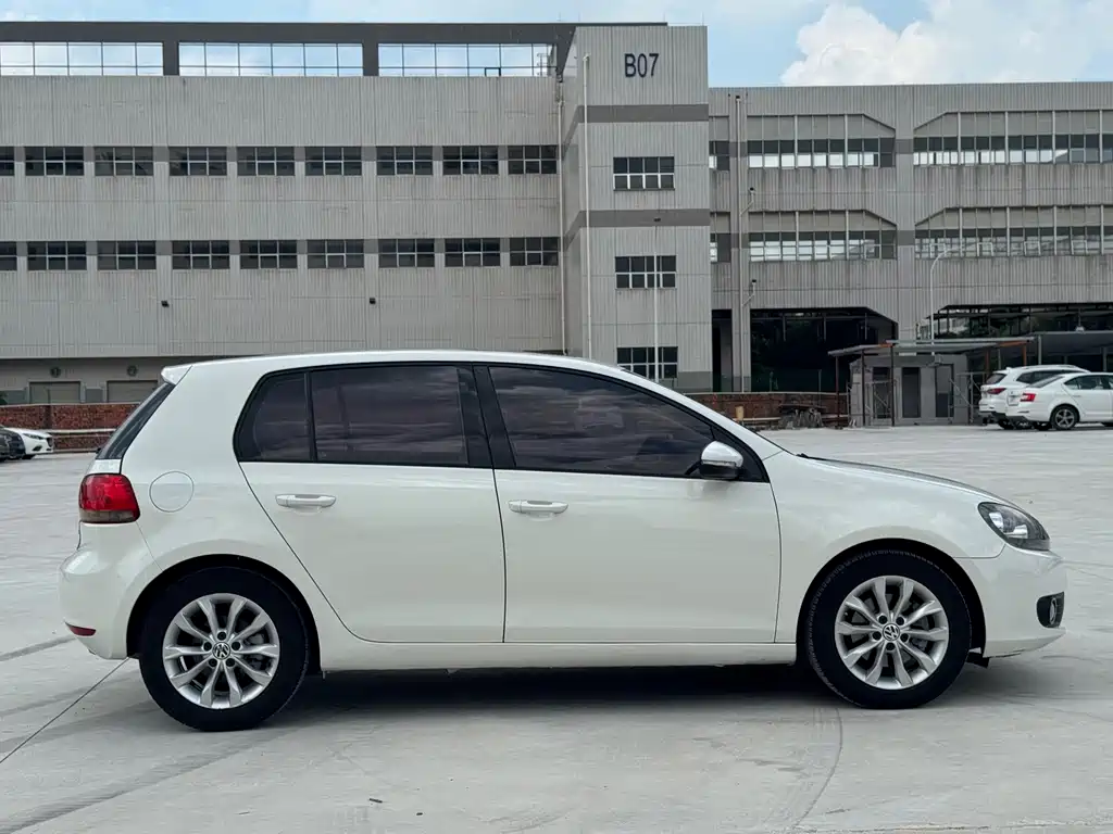 Volkswagen Golf — миниатюра 4