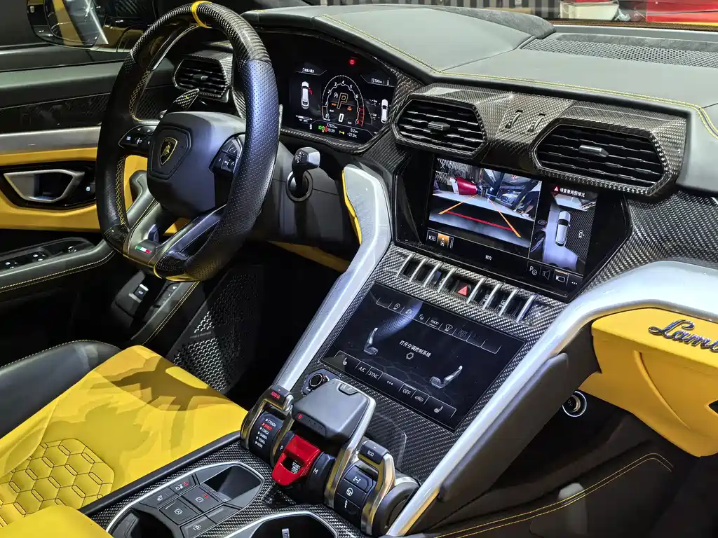 Lamborghini Urus — миниатюра 12