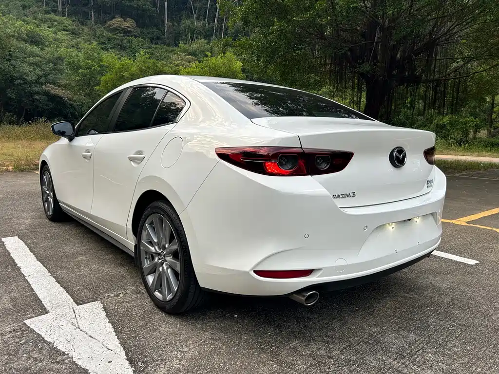 Mazda 3 Axela — миниатюра 7