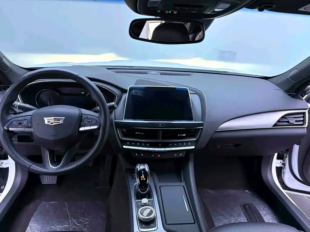 Cadillac CT5 — миниатюра 6