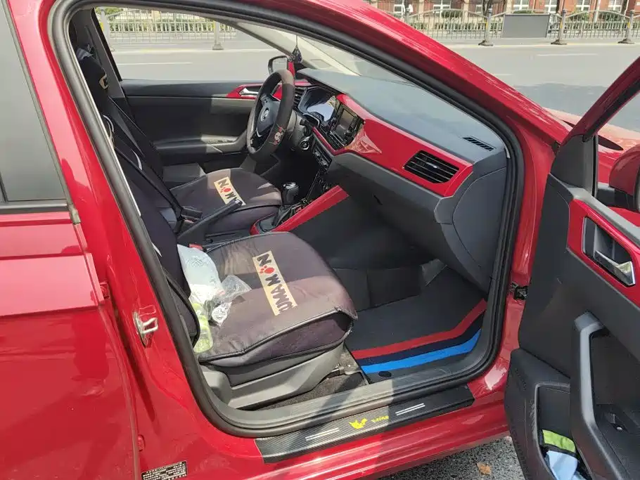Volkswagen Polo — миниатюра 8