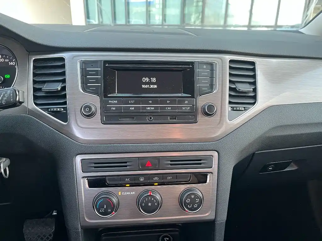 VOLKSWAGEN GOLF*JIAYU