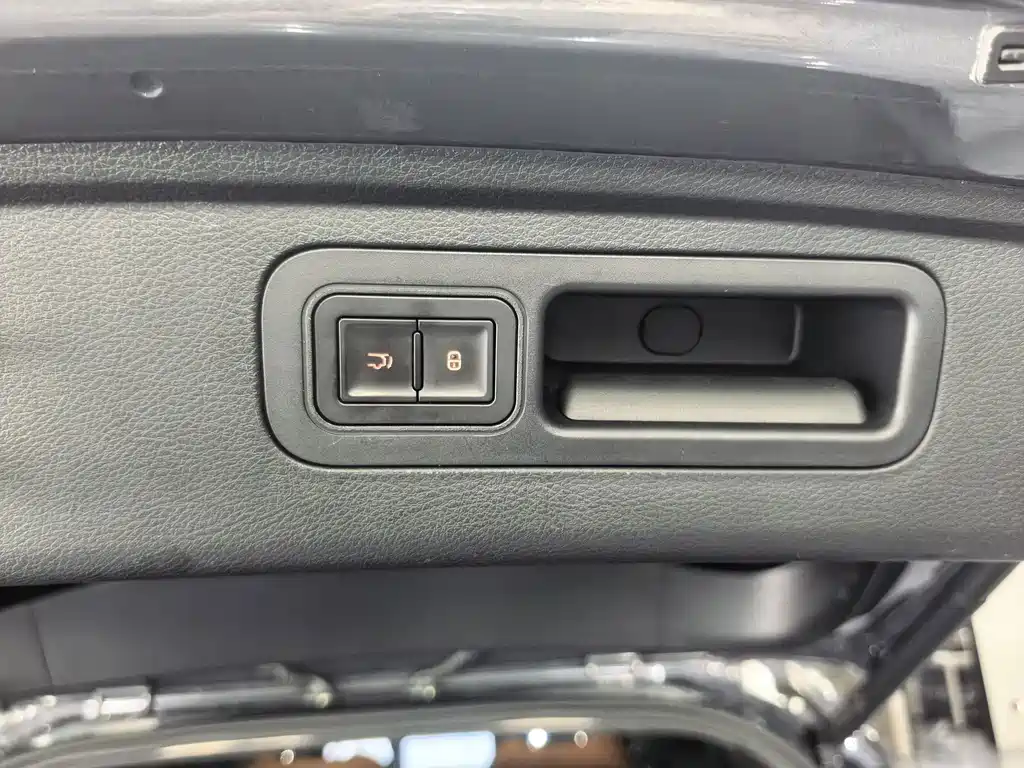 BYD Tang New Energy — миниатюра 18