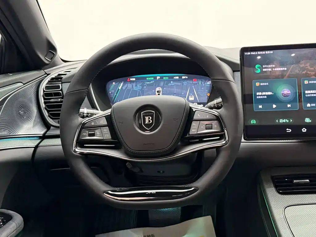 BYD Han — миниатюра 7