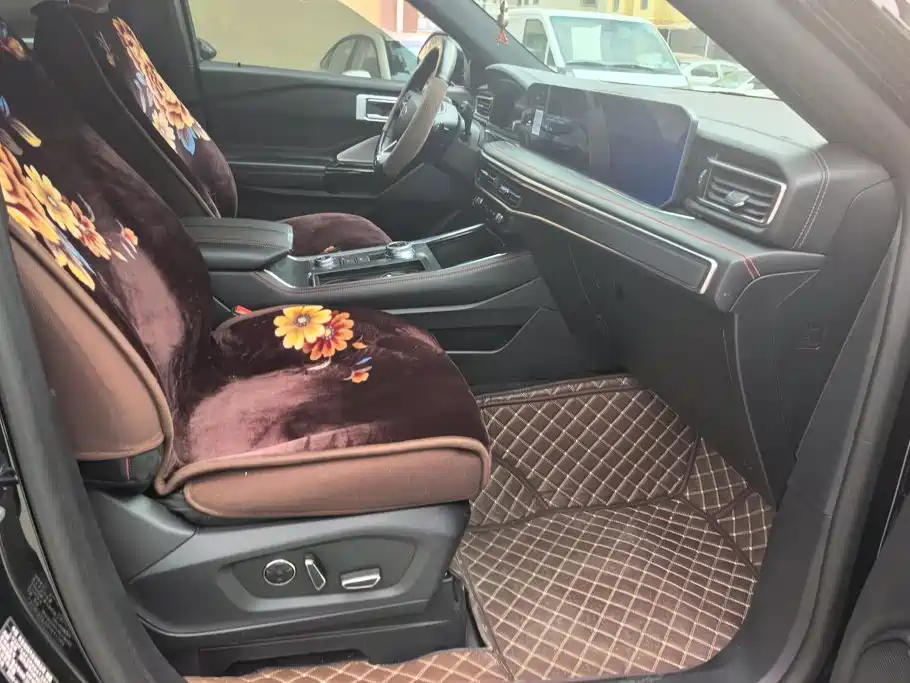 Ford Explorer — миниатюра 8