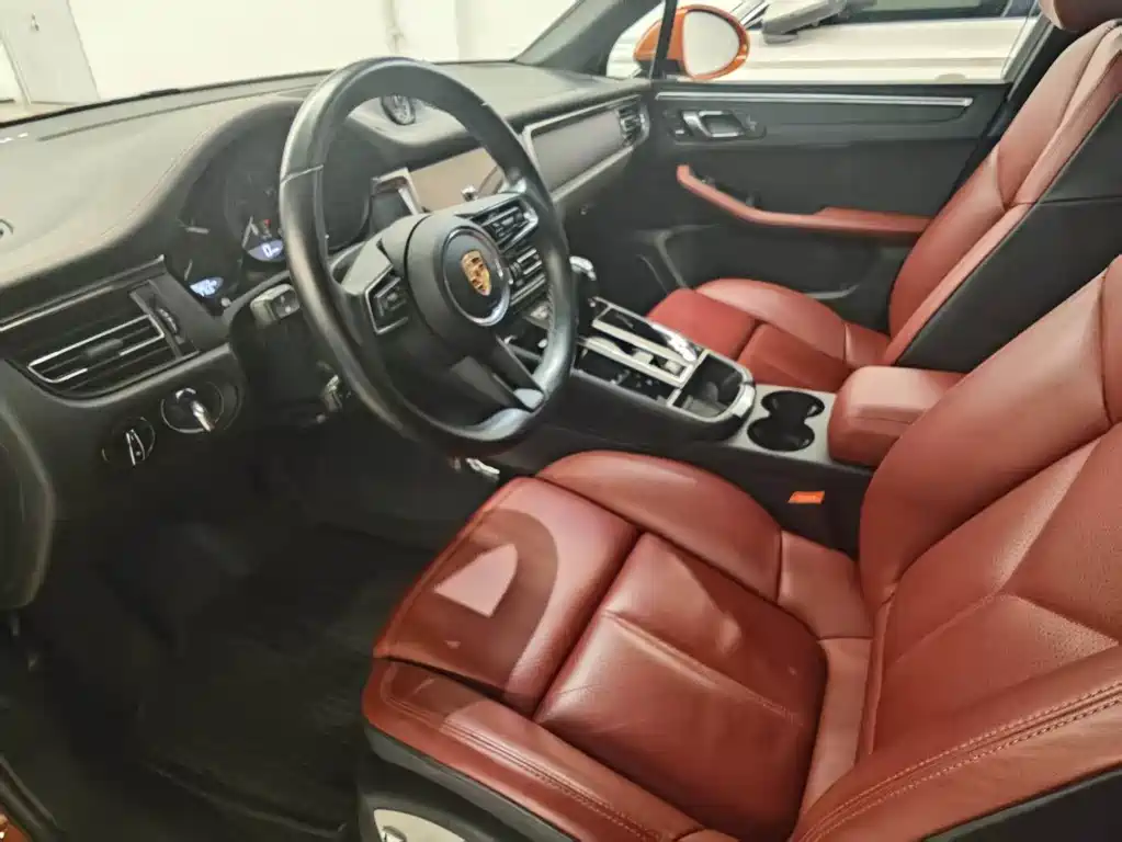 Porsche Macan — миниатюра 8