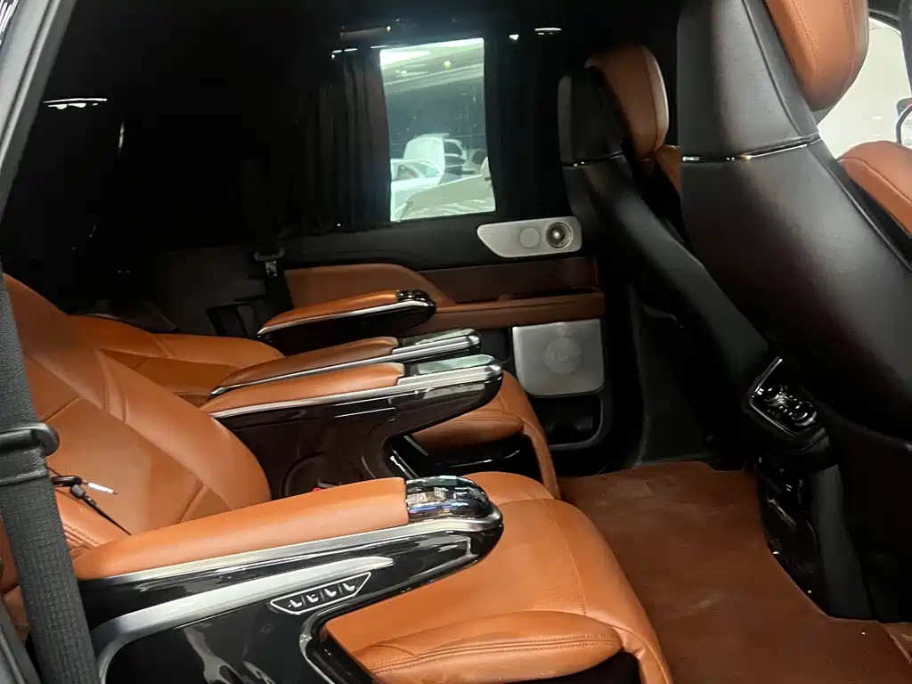 Lincoln Navigator — миниатюра 5