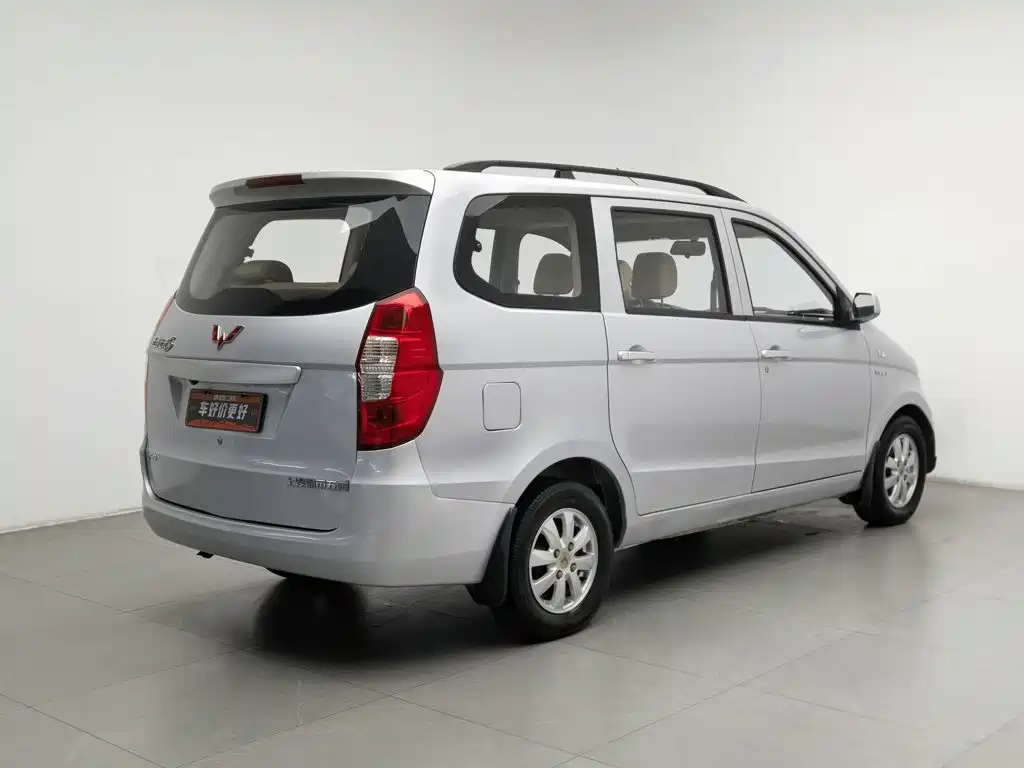 Wuling Hongguang — миниатюра 2