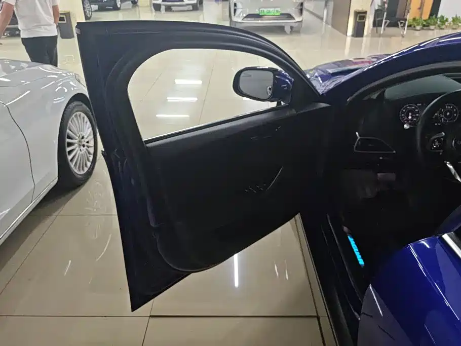 Jaguar XEL — миниатюра 7