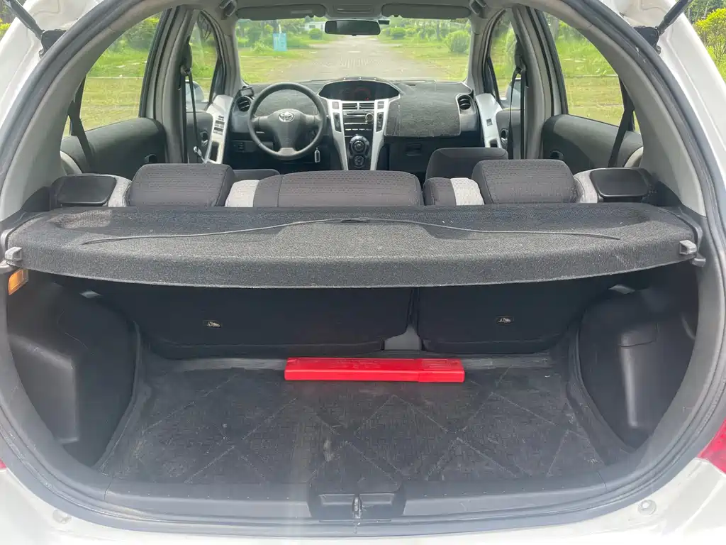 Toyota Yaris — миниатюра 18