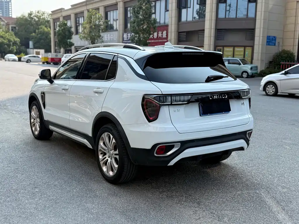 Lynk & Co 01 — миниатюра 7