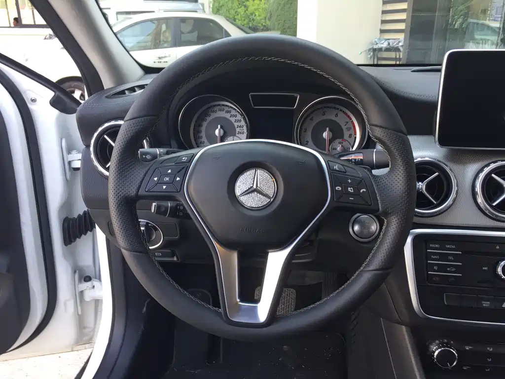 Mercedes-Benz GLA 2015 GLA 200 Fashion