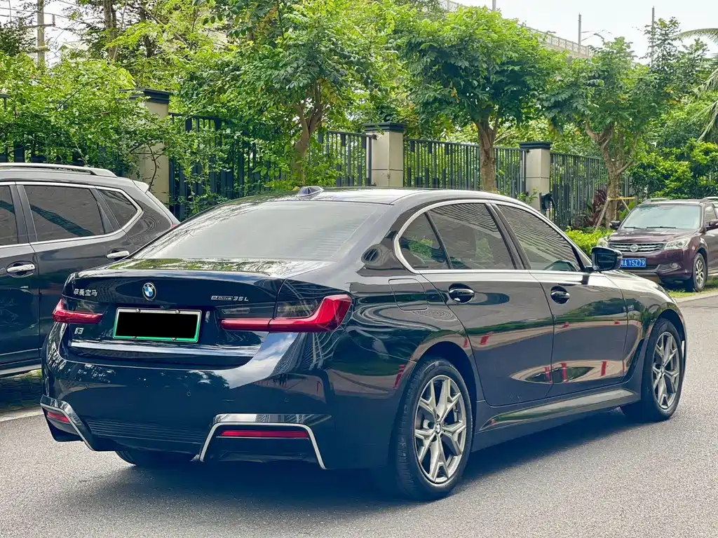 BMW i3 — миниатюра 9