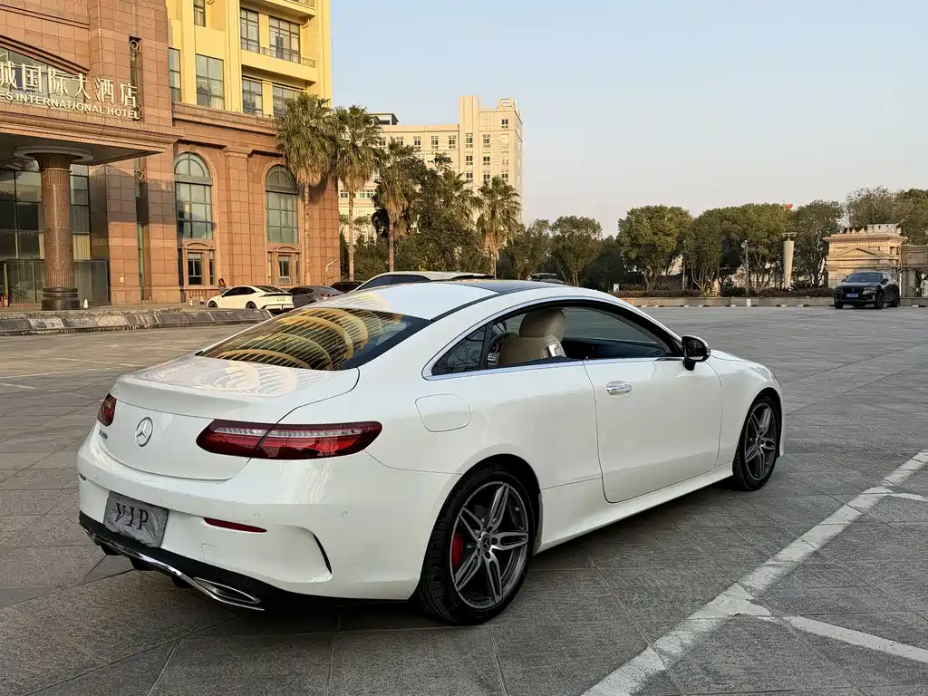Mercedes-Benz E-Class (Import) — миниатюра 29