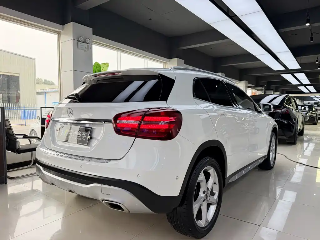 Mercedes-Benz GLA — миниатюра 5