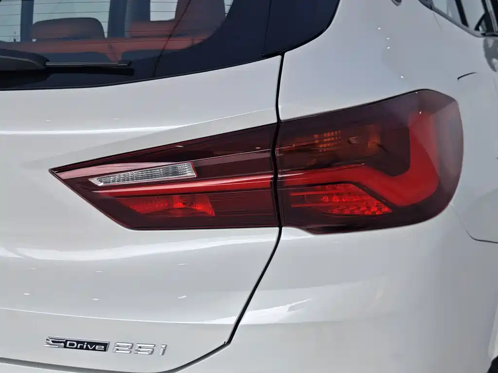 BMW X2 — миниатюра 13