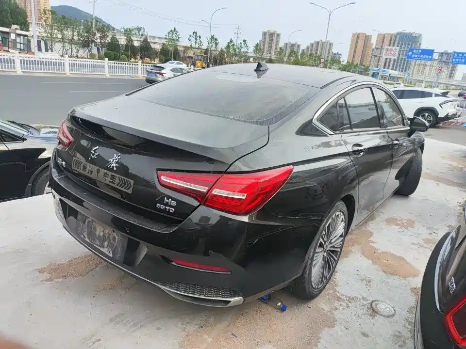 Hongqi H5 2020 1.8T AT