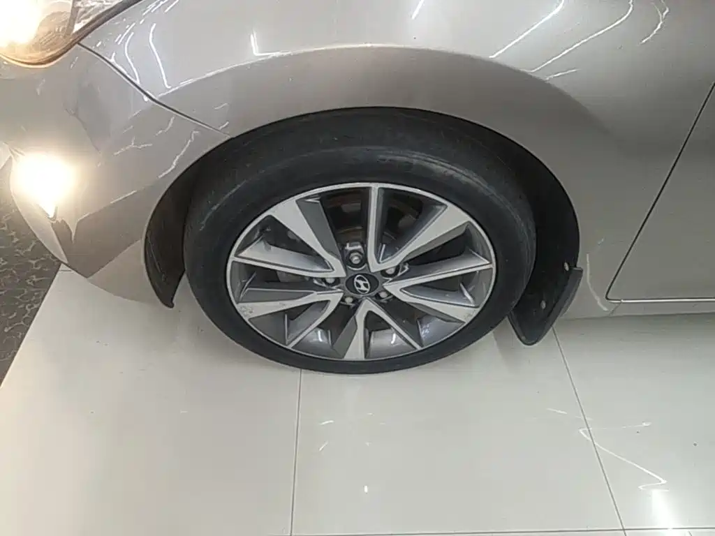 Hyundai Elantra Langdong — миниатюра 23