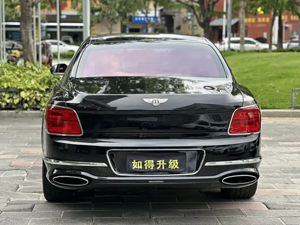 Bentley Flying Spur 2010 6.0T мест