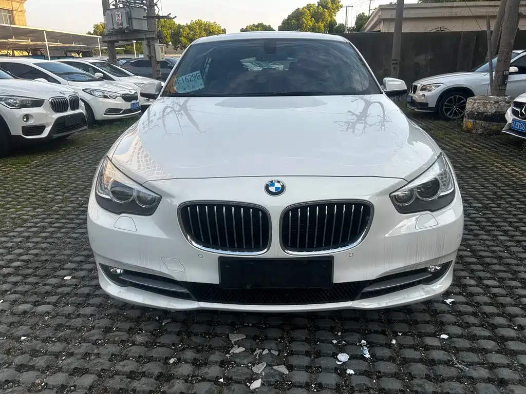BMW 5 Series GT 5 GT 2013 535i Lead