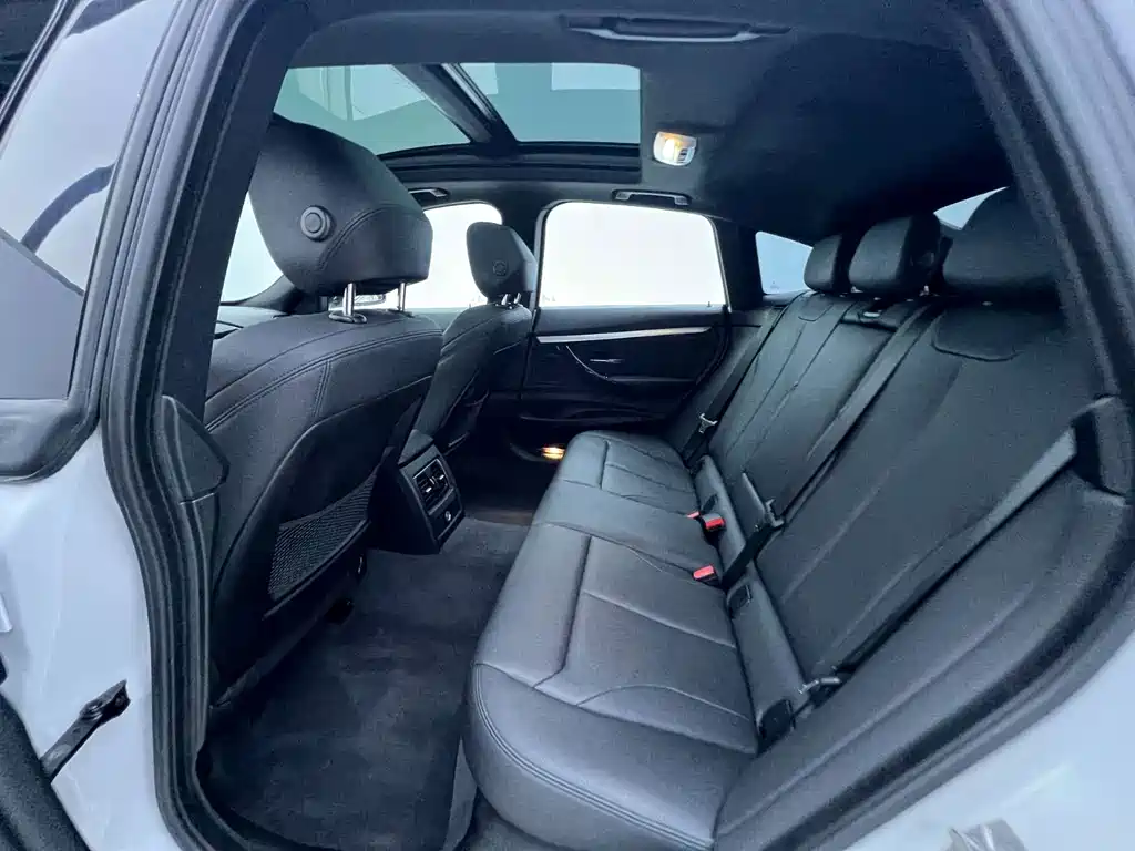 BMW 3 Series GT — миниатюра 9