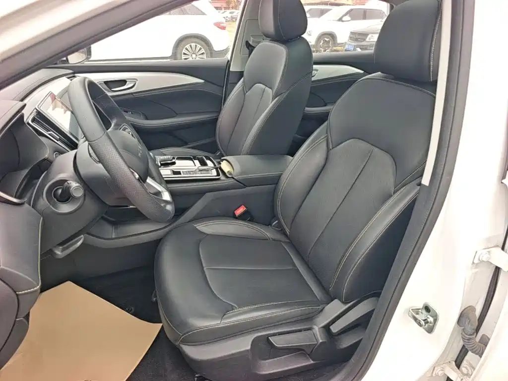 Roewe i6 MAX New Energy — миниатюра 15