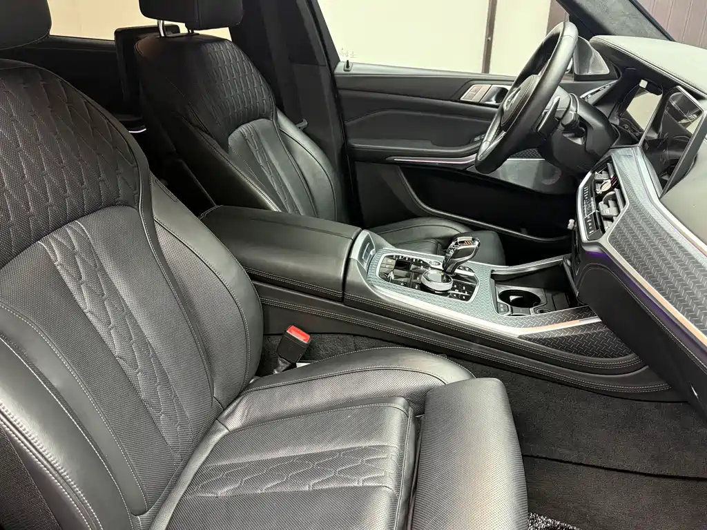 BMW X7 — миниатюра 13