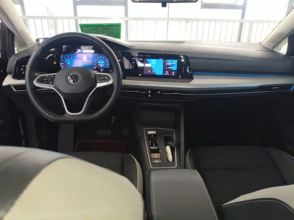 Volkswagen Golf — миниатюра 10