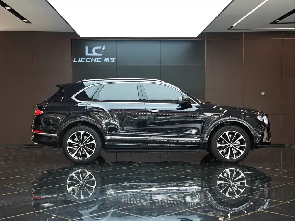 Bentley Bentayga 2022 4.0T V8