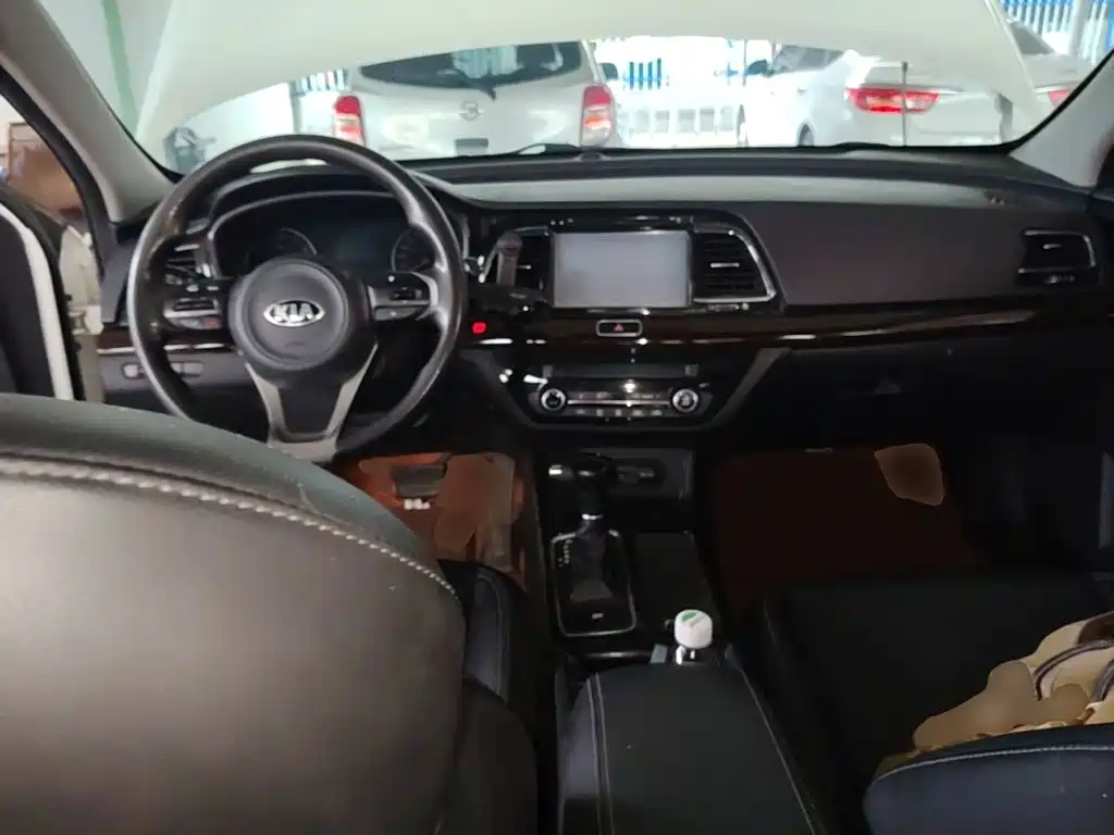 Kia K4 — миниатюра 10
