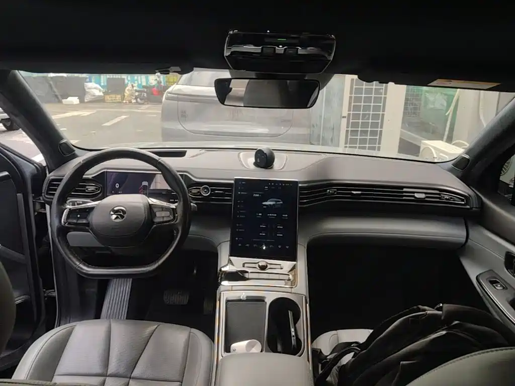 NIO ES8 — миниатюра 10