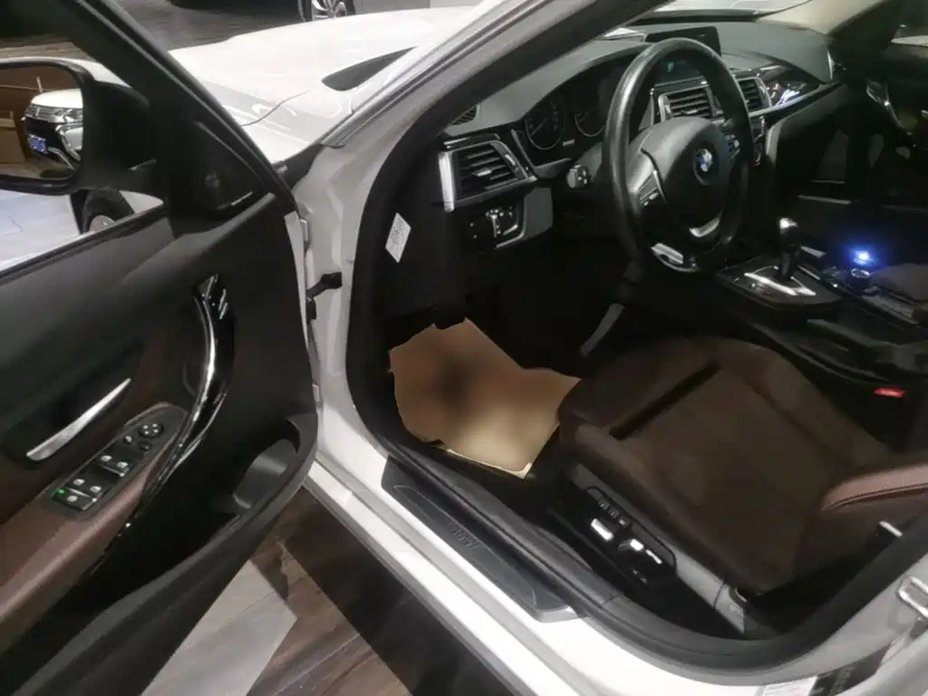 BMW 3 Series — миниатюра 16