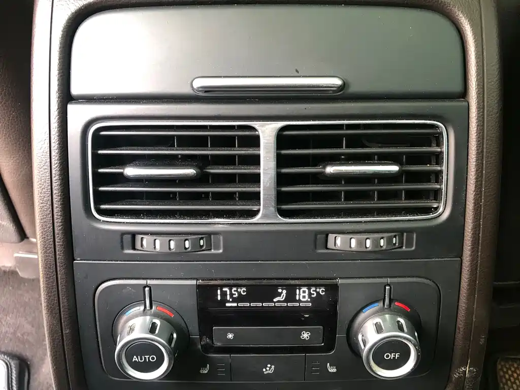 Volkswagen Touareg — миниатюра 15