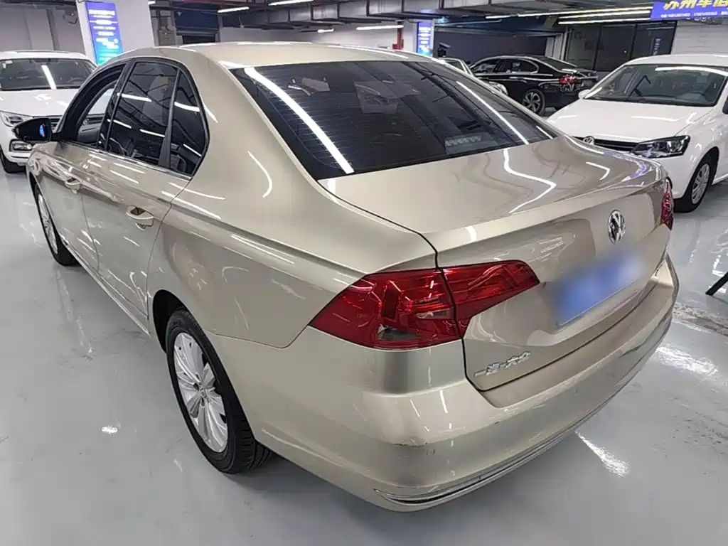 Volkswagen Bora — миниатюра 5