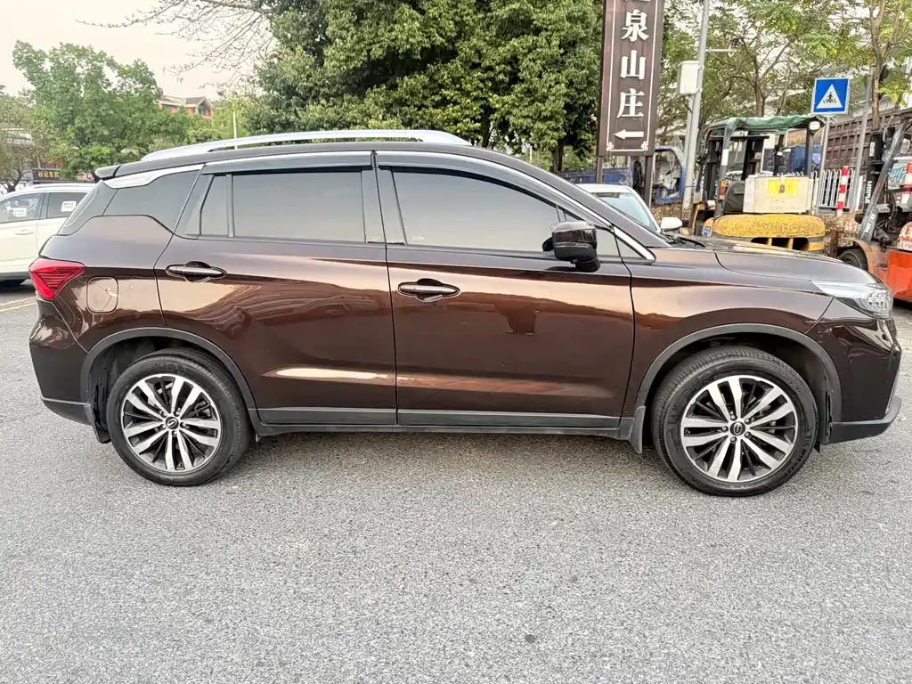 GAC TRUMPCHI GS4 NEW ENERGY