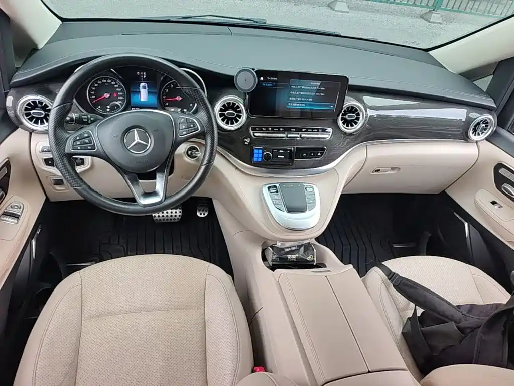 Mercedes-Benz V-Class — миниатюра 14
