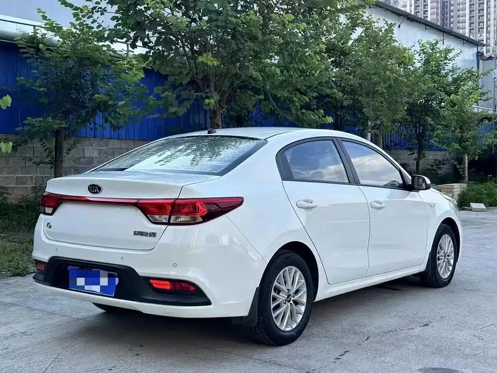 Kia K2 — миниатюра 9