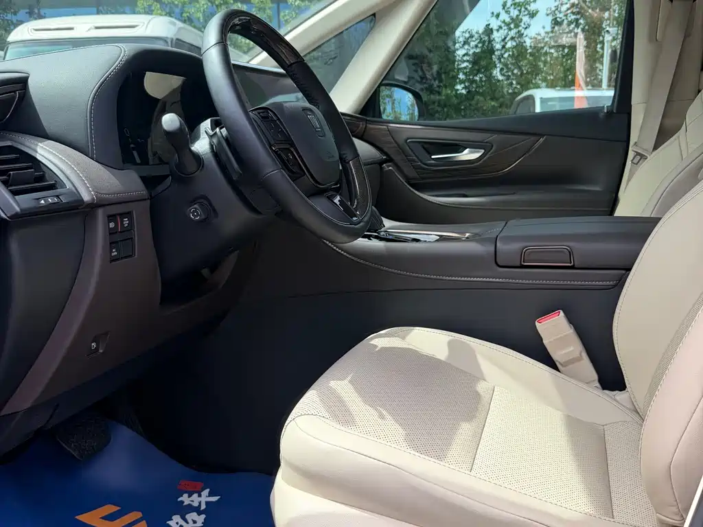 Toyota Vellfire 2025 2.5L Executive