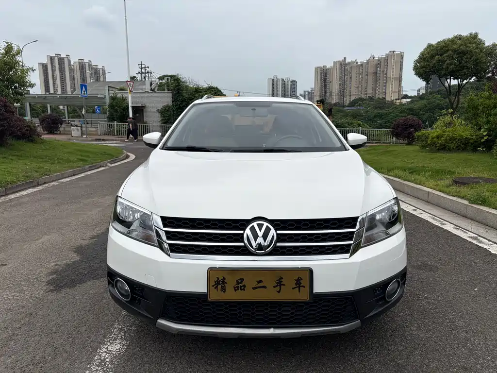 Volkswagen Cross Lavida 2015