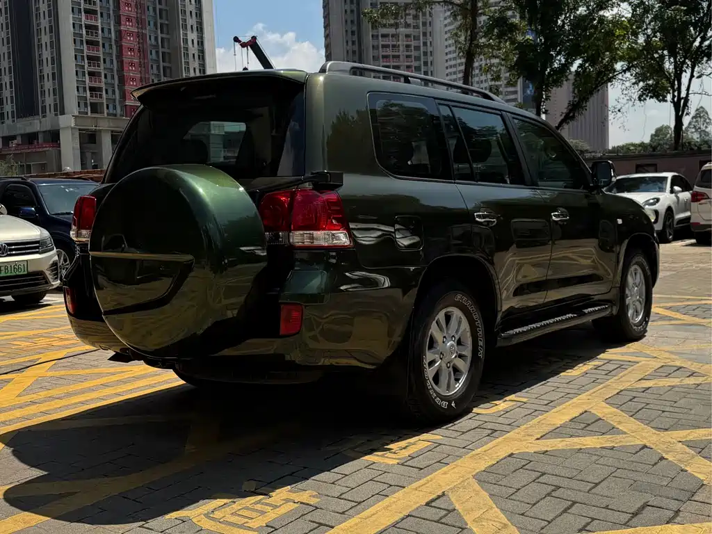 Toyota Land Cruiser — миниатюра 11