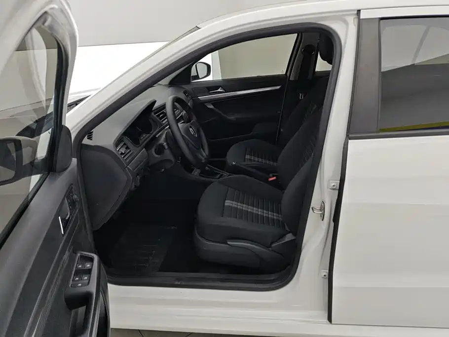 Volkswagen Lavida — миниатюра 9