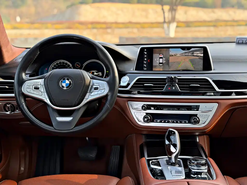 BMW 7 SERIES