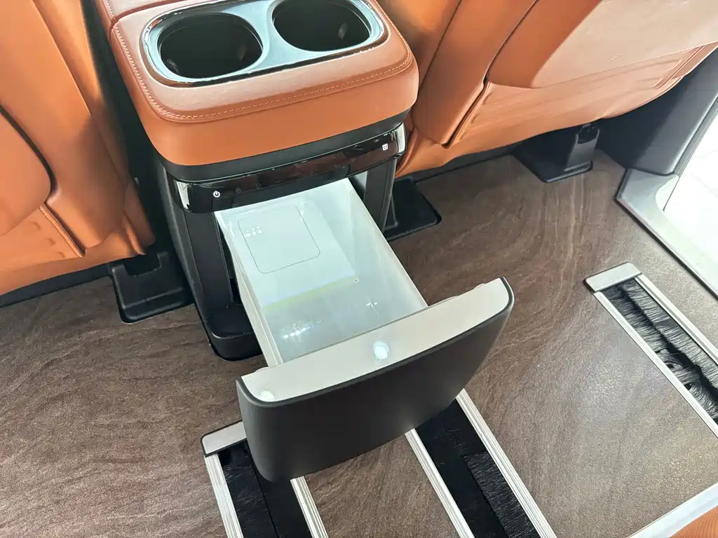 GAC Motor Trumpchi Xiangwang M8 — миниатюра 20