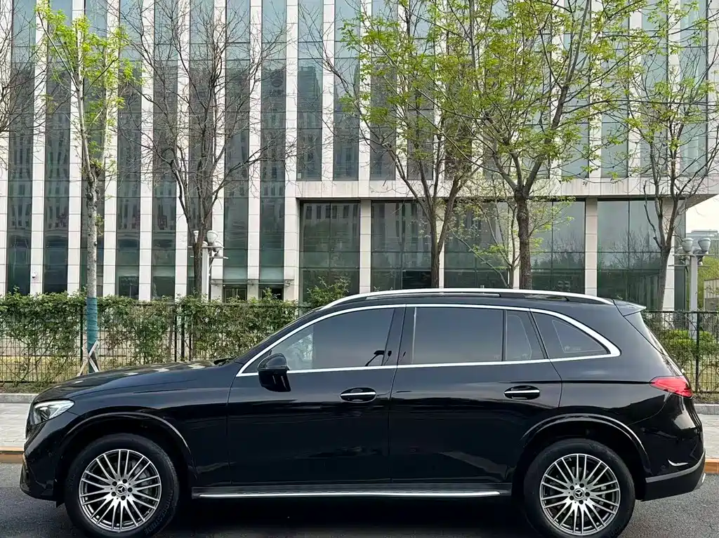 Mercedes-Benz GLC 2023 GLC 300 L 4MATIC 7 мест