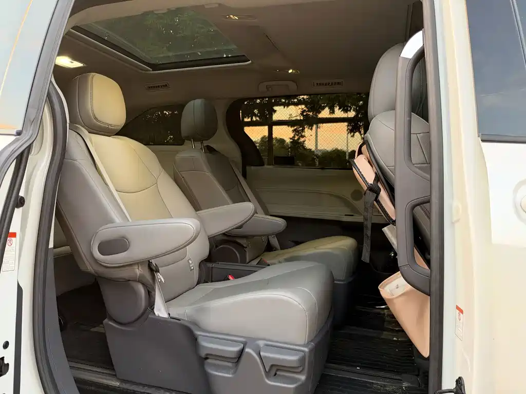 Toyota Granvia — миниатюра 20