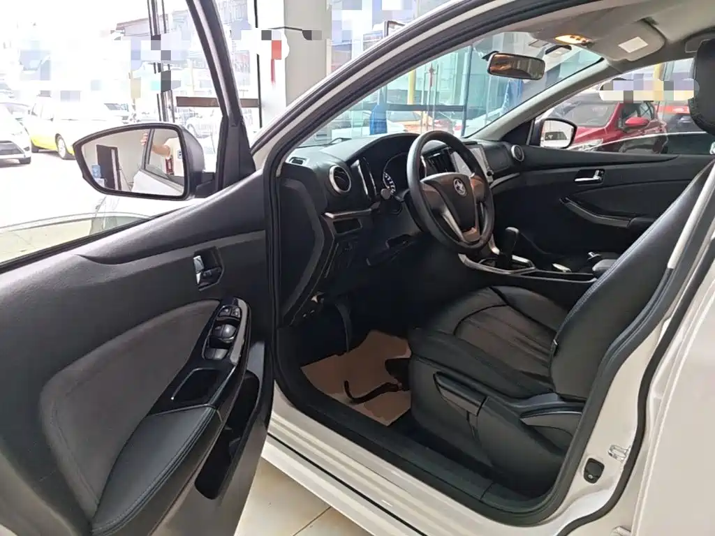 Venucia T70 — миниатюра 16