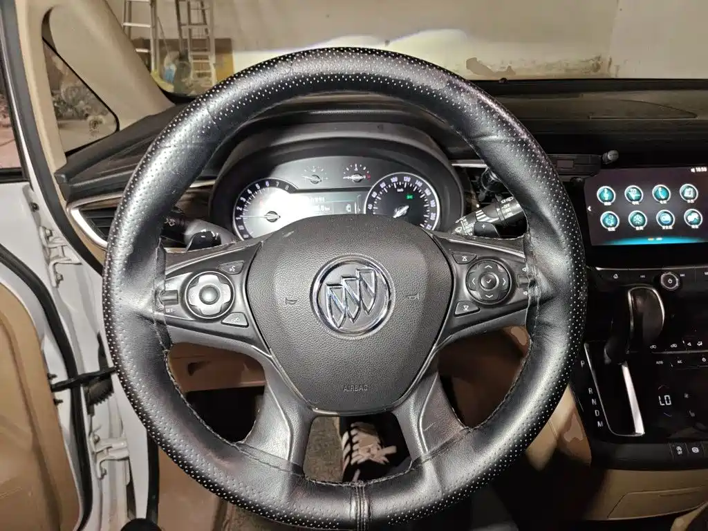 Buick GL8 — миниатюра 6