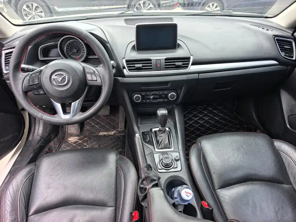 Mazda 3 Axela — миниатюра 10