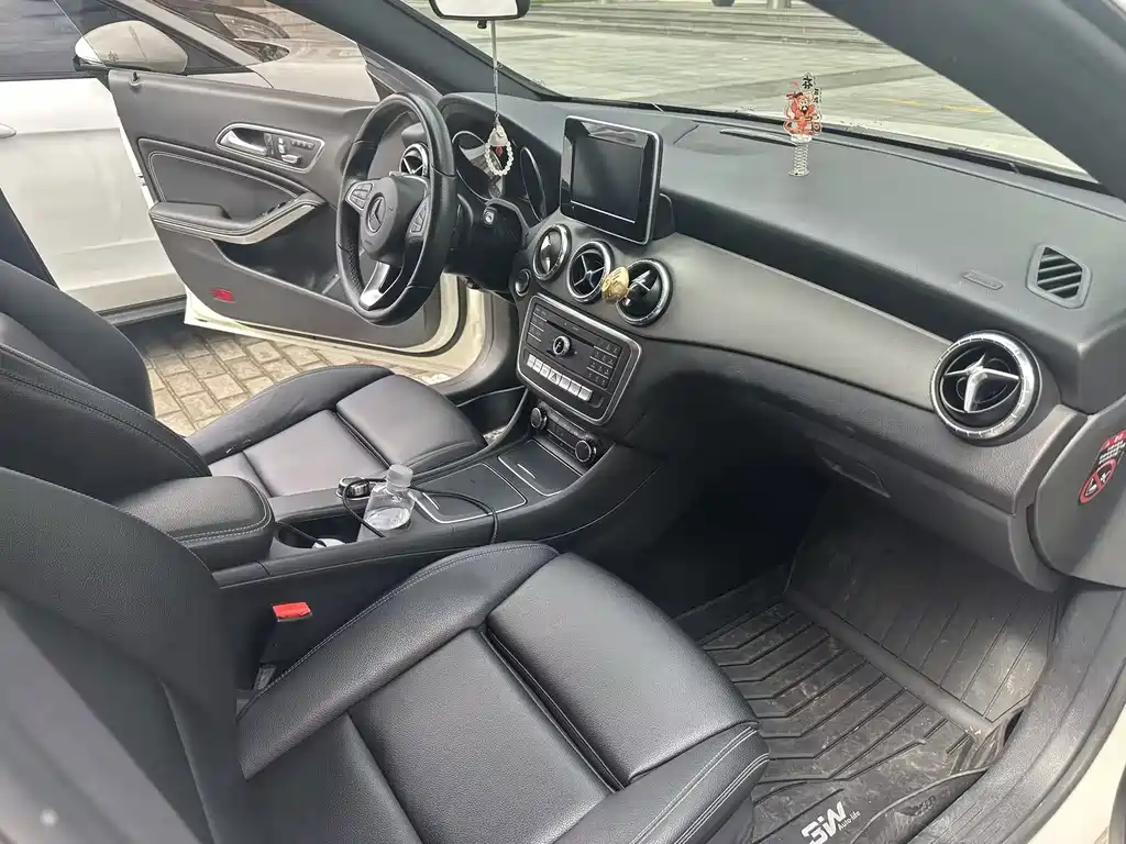 Mercedes-Benz CLA (Import) — миниатюра 4